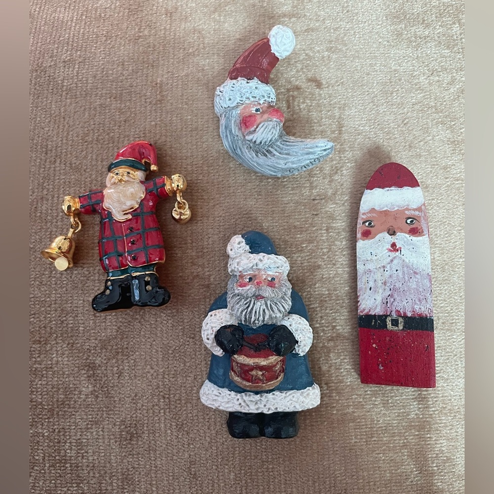 Festive Santa Claus Brooch  Set